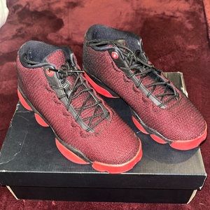 Black/Red Jordan Horizon Low BG size 7Y